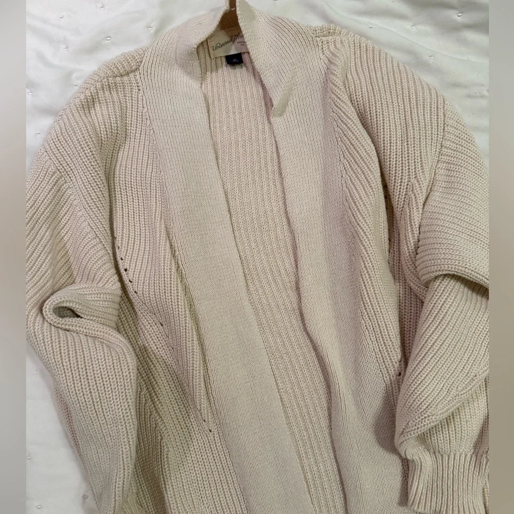 Universal Thread Cream Cardigan XS - Picture 3 of 3
